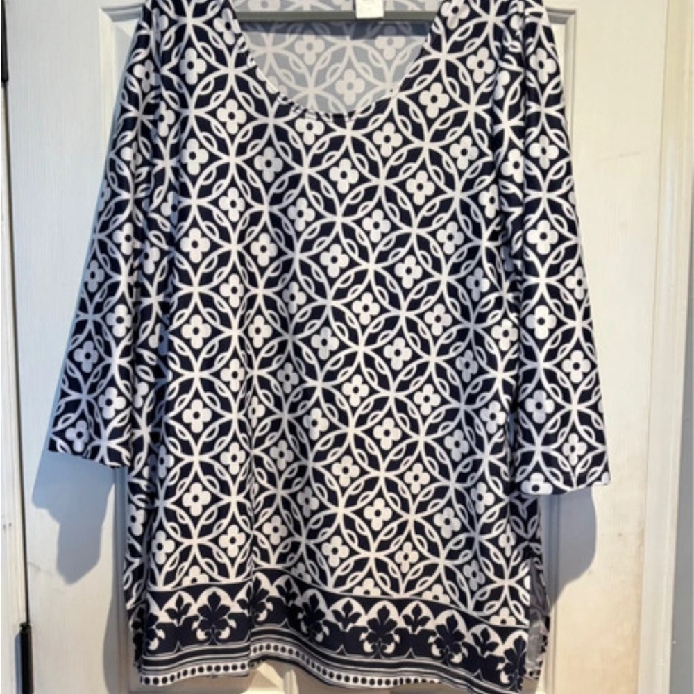 Slinky Brand Black and White Floral Tunic - Picture 2 of 6